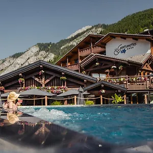 Hotel Les Gentianettes &, La Chapelle-d'Abondance